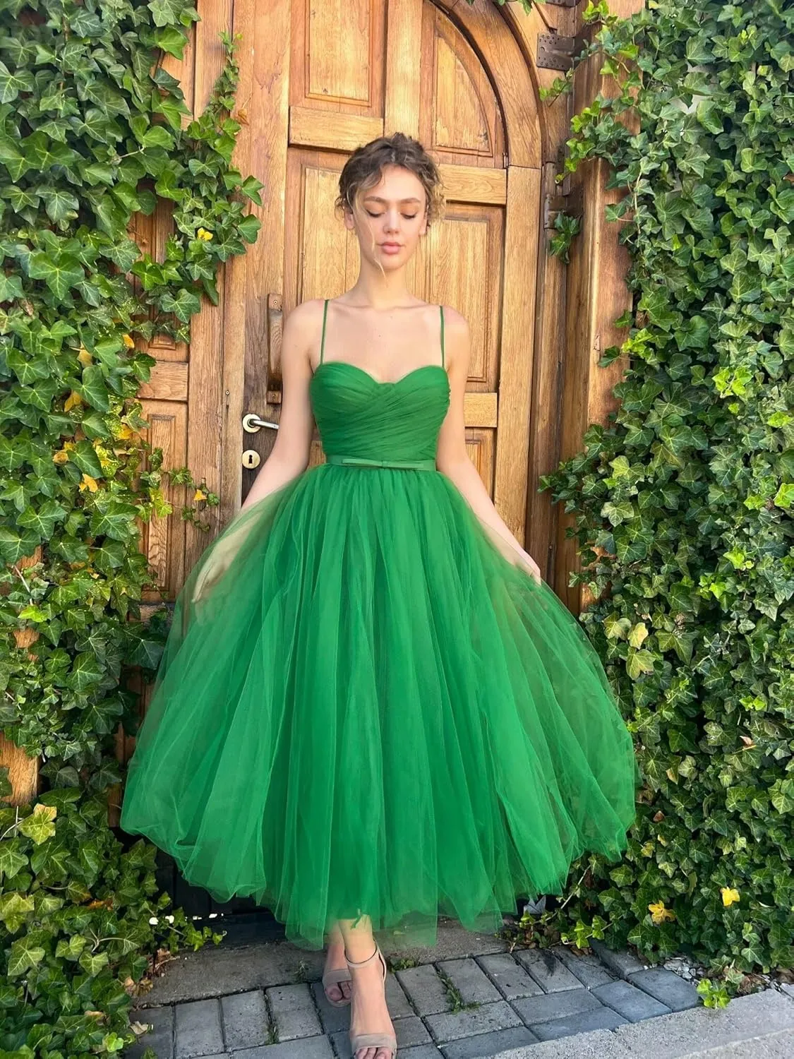 Basgute Tulle Tea Length Prom Dresses for Women Corset Sweetheart Spaghetti Straps Teens Formal Evening Party Gowns