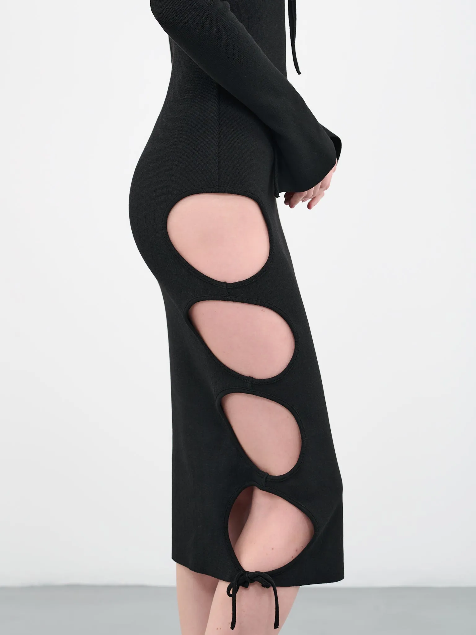 Cut-Out Knit Dress (DR21947268-0473-004-BLACK)