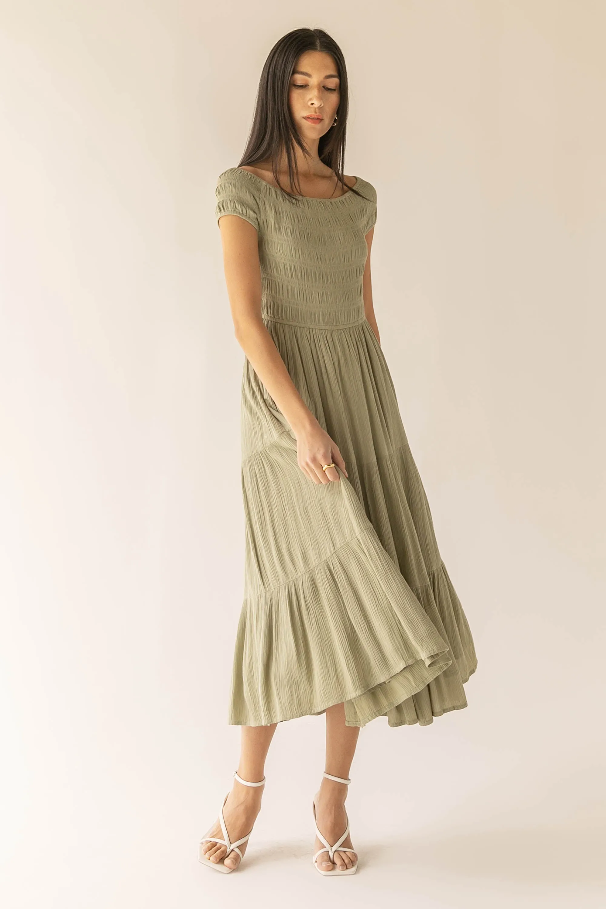 OFF THE SHOULDER CRINKLED MIDI TIERED DRESS