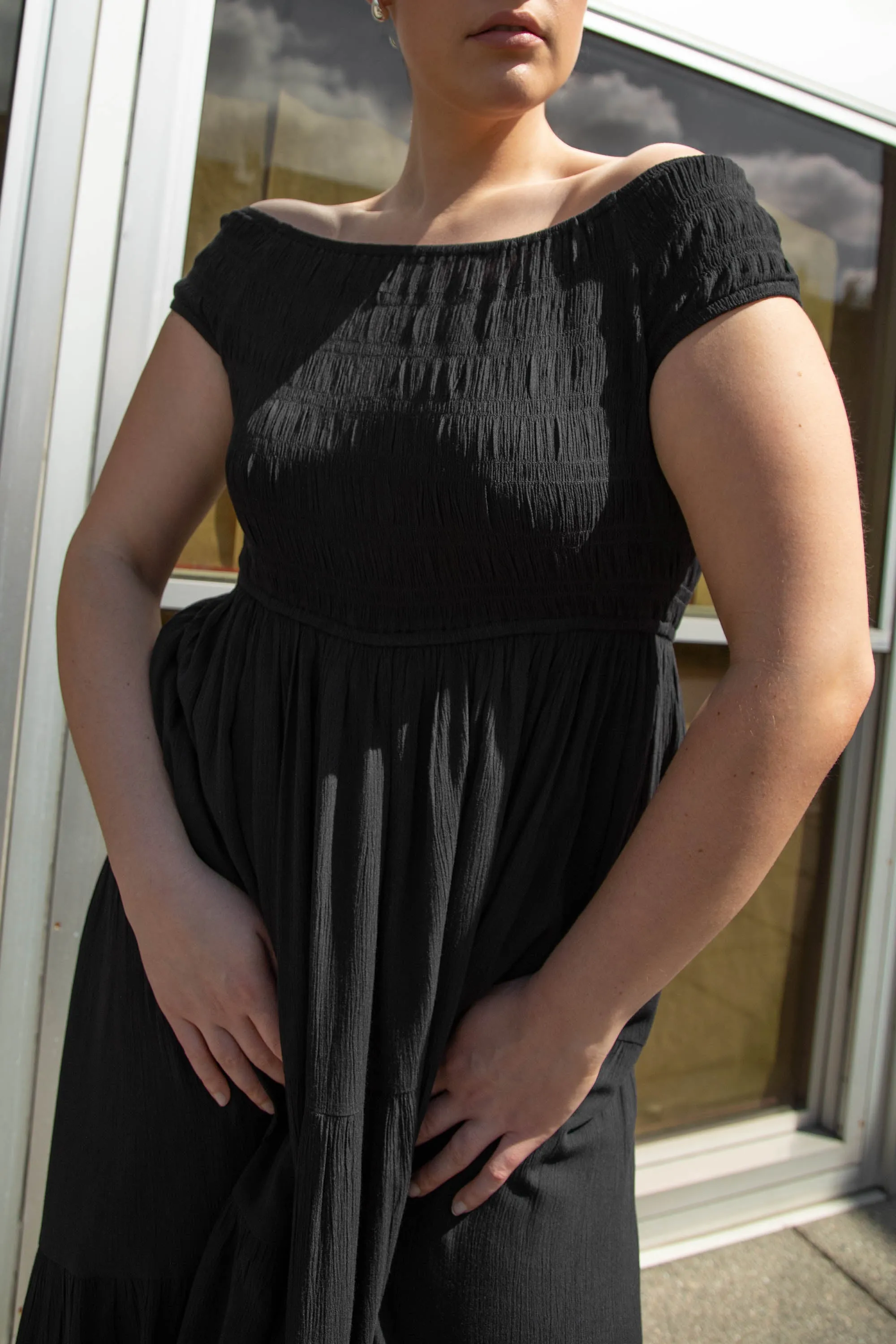 OFF THE SHOULDER CRINKLED MIDI TIERED DRESS