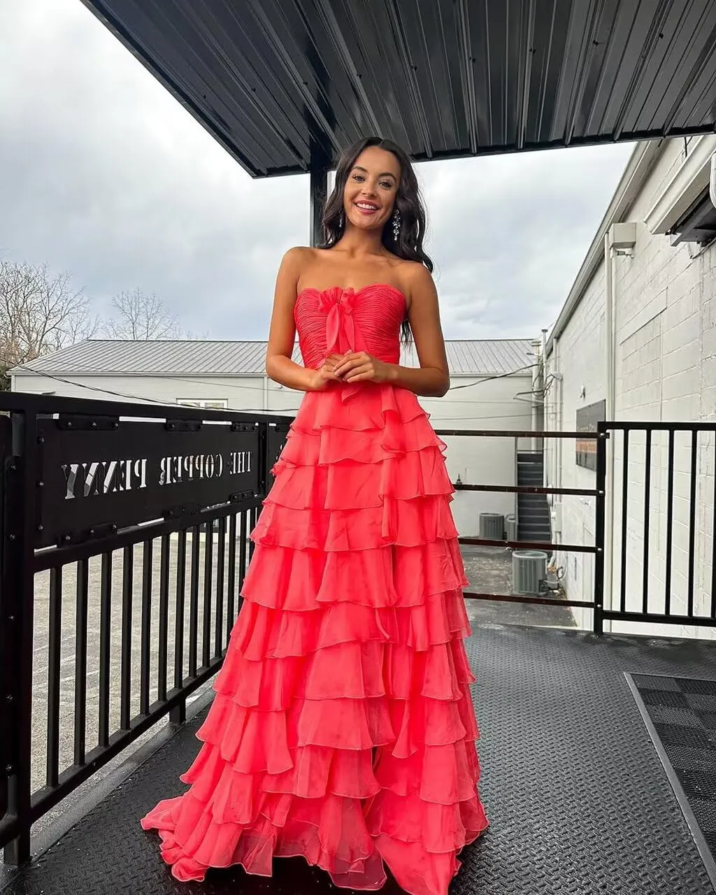 Ruffle Prom Dress with Slit Chiffon Flowy Formal Evening Dresses for Teens 2025